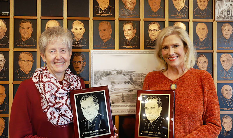 Sisters establish scholarship in memory of their father